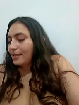 xandra252 live cam on StripChat