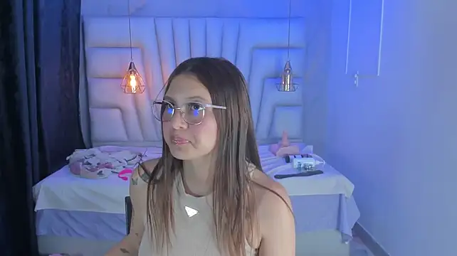 AngelaaCute_