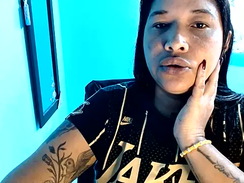 RenataGrimaldi live cam on StripChat