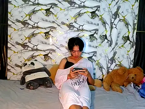 urfemboy_cummer live cam on StripChat