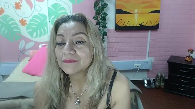 ZAMANTHA live cam on StripChat