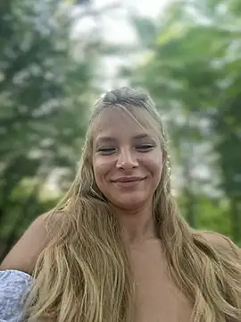 anastasiaaniess (F young) - :heart: Gooooood eveniiing Annie:heart:
