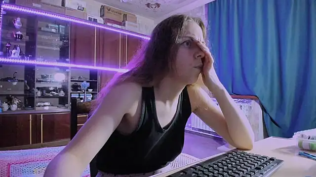 pa1e_pr1ncess (F young) - take off shorts