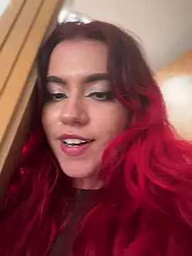 NikkiNix