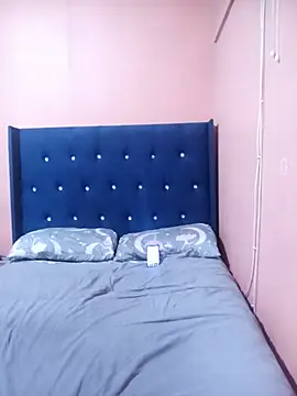 Luciouslips00 webcam
