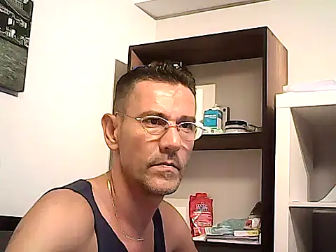 mastercharisma35 (Ask my age) - like tips pls. ı stand up for you.. okey