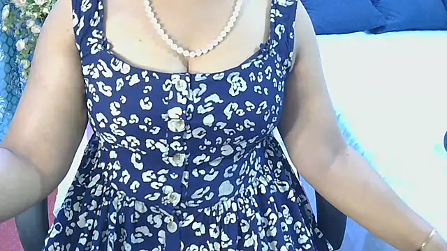 Mallu_Manisha live webcam