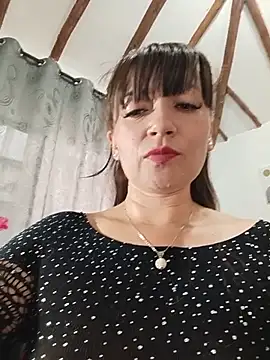 tata_sanz_ (F milf) - lush plug anal