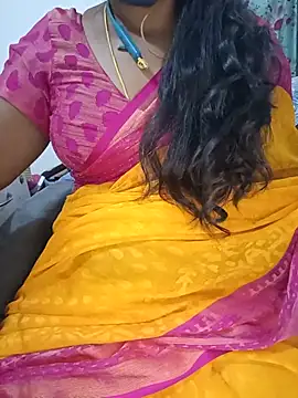 tamil-hotwife (F milf) - Ass show