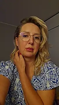 MariaRichi_ live cam on StripChat