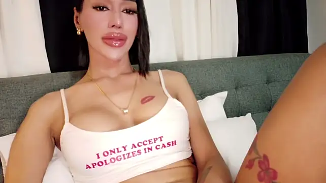 Forever_MissCandace live cam on StripChat