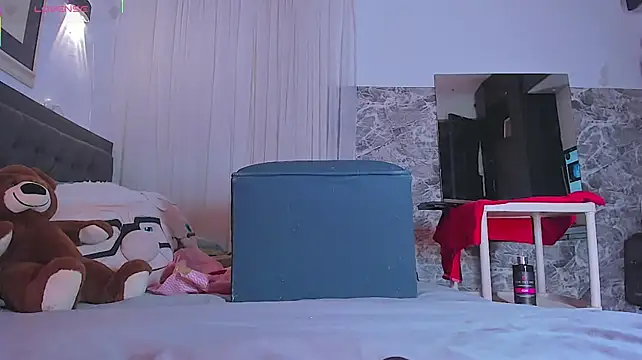 girlasian_hairy