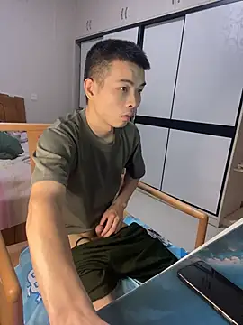 gutou001 live cam on StripChat
