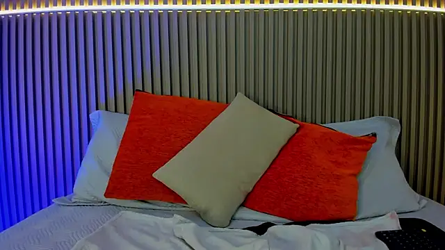 Victoria_Rosee webcam