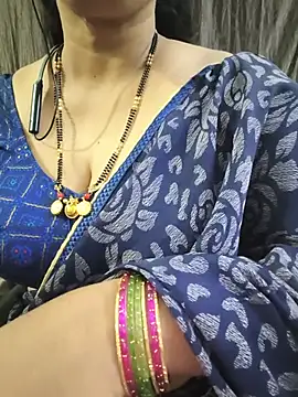 bhuvana_555 (F milf) - BooBS ON WATER