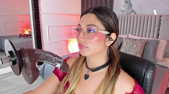 gabrielakassi (F young) - Messy tits and rub them