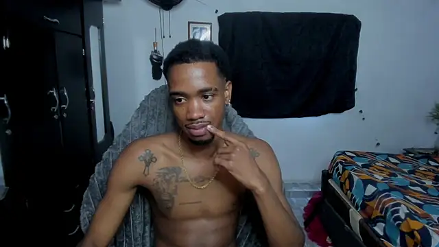 Kofi_exotic_2 webcam