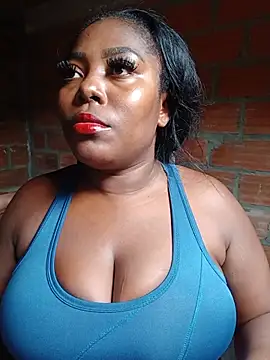 nanis_13 live cam on StripChat