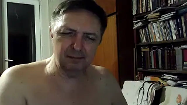 Pokaz2020 momentopname van live room op Stripchat