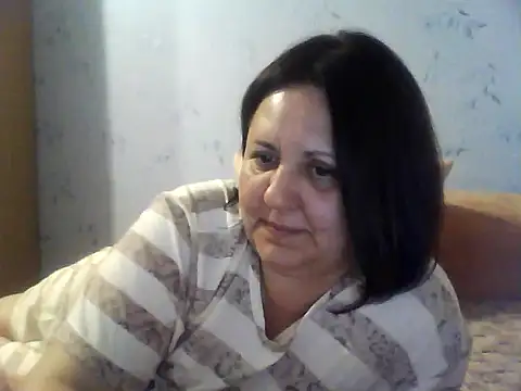LockyCharm111 live cam on StripChat