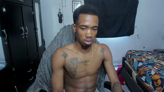Kofi_exotic_2 webcam