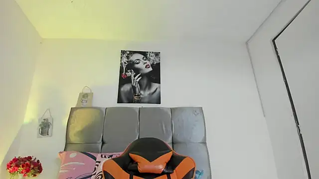 Ariel_star1 live cam on StripChat