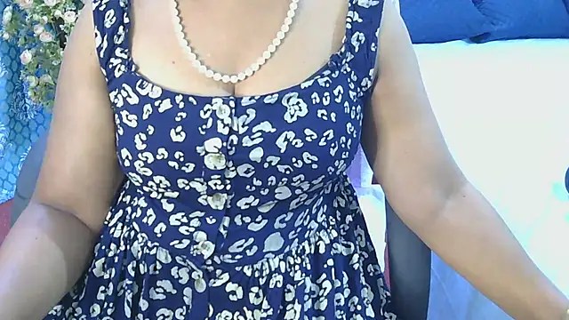 Mallu_Manisha live webcam