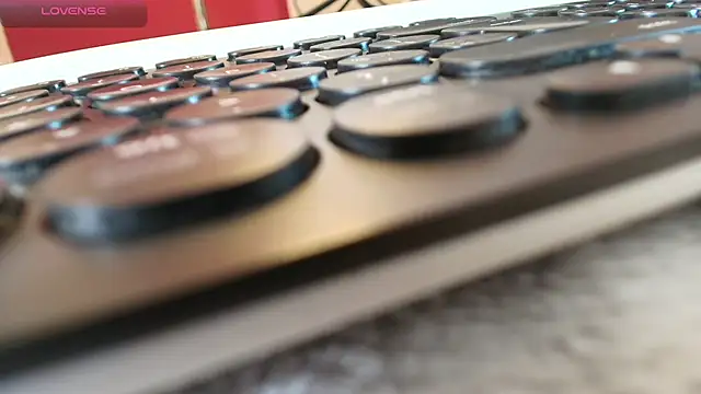 naughtiestgal webcam
