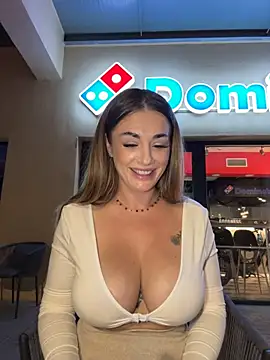 IsabellaEtthan Live Webcam on Stripchat