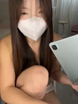_xiaoxinxin_ (F young) - 啦啦啦