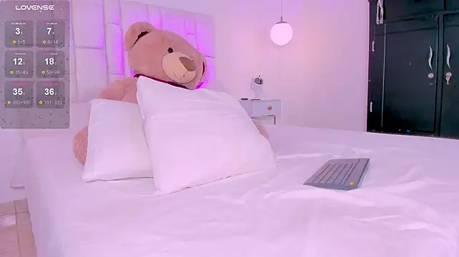 CodyTwink live cam on StripChat