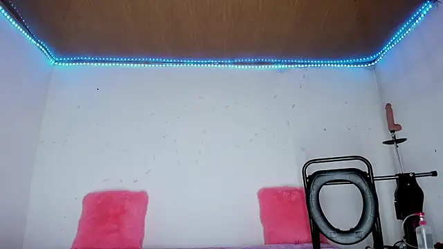 karol_stom (Ask my age) - PLUG MY ASS