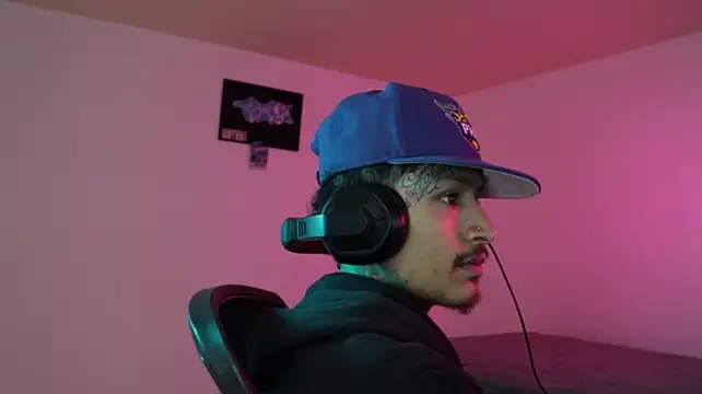 trieone webcam