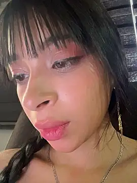 Sasha-firee live cam on StripChat