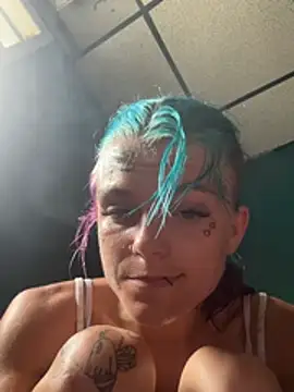 ittybittystonie (G young) - Ticket squirt show
