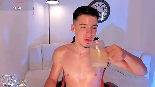 david_osoriox live cam on StripChat