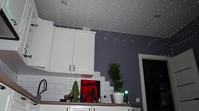 Moni_Carroll webcam