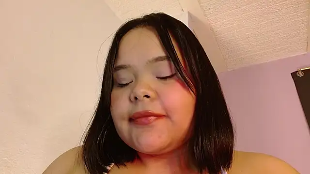 sexychubby___ live cam on StripChat