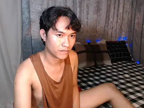 rukime (M young) - naked and oil in body
