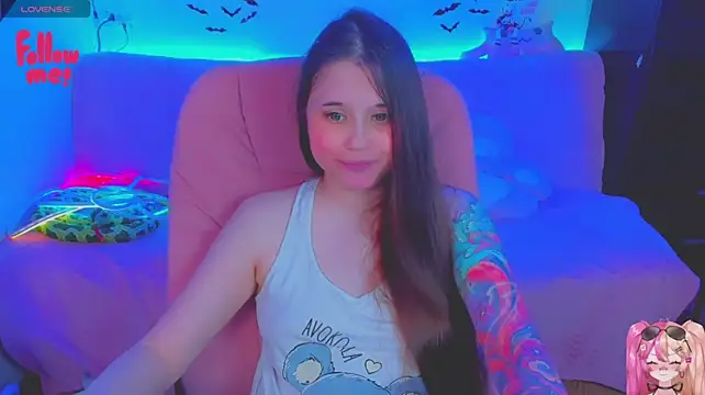 Lolisuccub live cam on StripChat