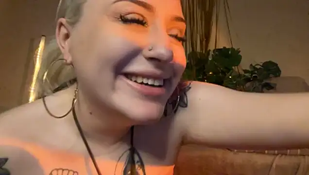 MCThroatGoat live cam on StripChat