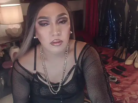 SamanthaAlmazora live cam on StripChat
