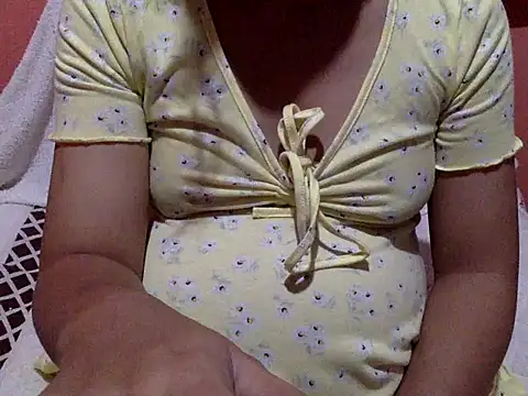 spankmybootyxxx live cam on StripChat
