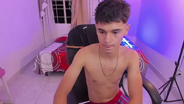 Aron_Boyy live sex cam