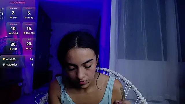 Leslie_Bussh_ live cam on StripChat