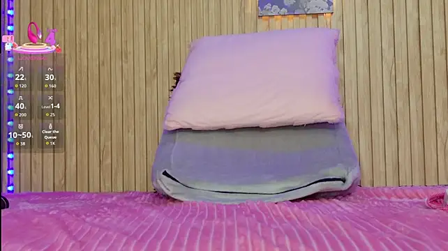 Moonceleste live cam on StripChat