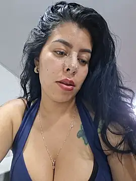 luianna (Ask my age) - Bouncing and oiling my big tits 💦😈💦😈