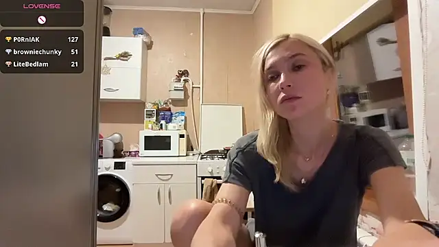 angeljeni (F milf) - topless 5 min