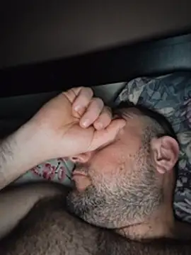 StrictBobby live cam on StripChat