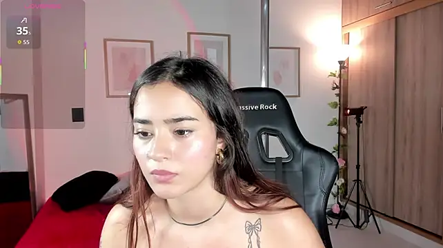Veronica_isaza__ live cam on StripChat